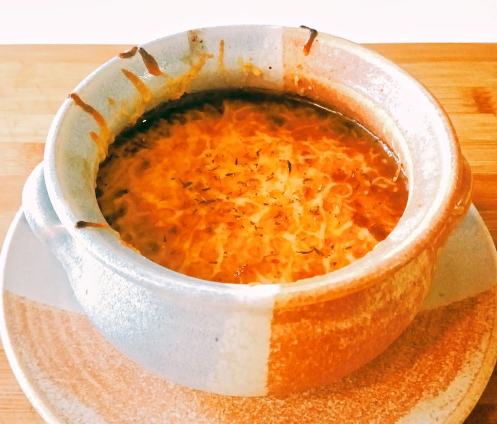 high protein french onion soup side angle