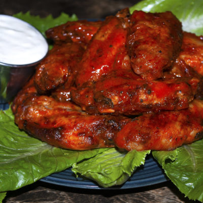 keto buffalo wings plated